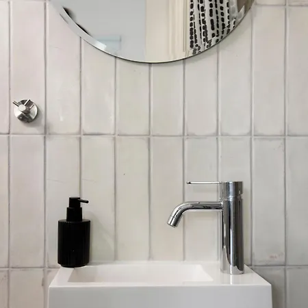 Amazing Two Bedroom 라르나카