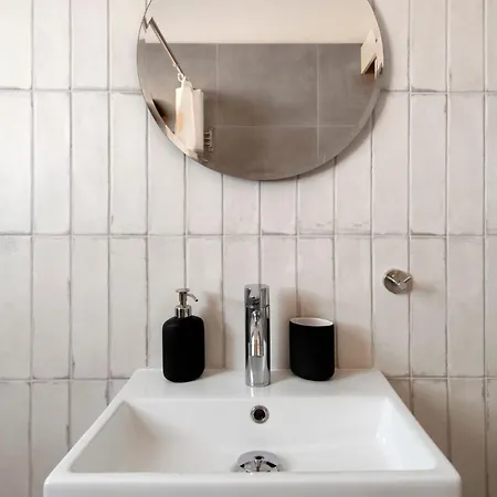 Amazing Two Bedroom Appartamento Larnaca